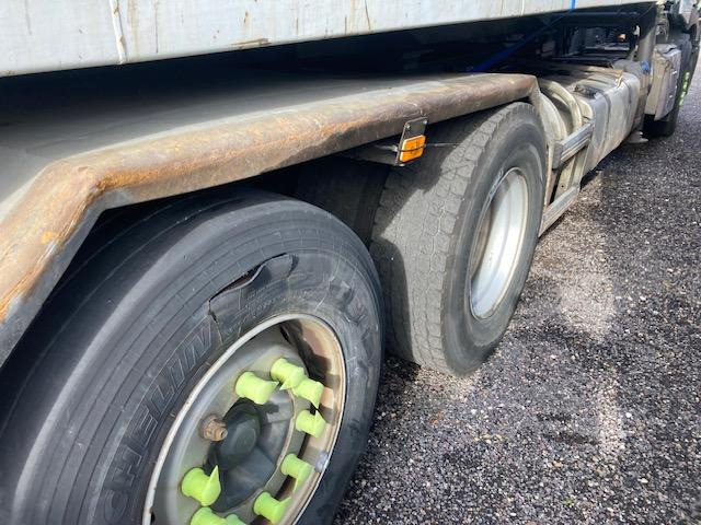 Tipper, Crane truck Renault C-Series 460: picture 12