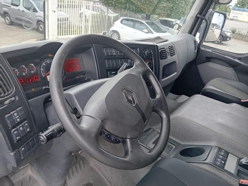 Renault Gamme D 280.19 - Box truck: picture 3 Renault Gamme D 280.19 - Box truck: picture 3