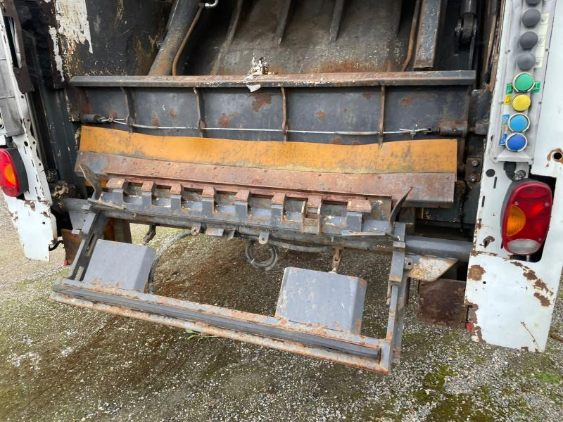 Renault Midlum 280.18 DXI - Garbage truck: picture 4 Renault Midlum 280.18 DXI - Garbage truck: picture 4