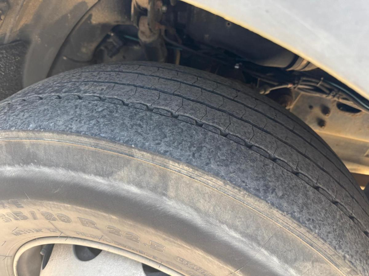 Renault Premium 270 DCI - Tank truck: picture 5 Renault Premium 270 DCI - Tank truck: picture 5