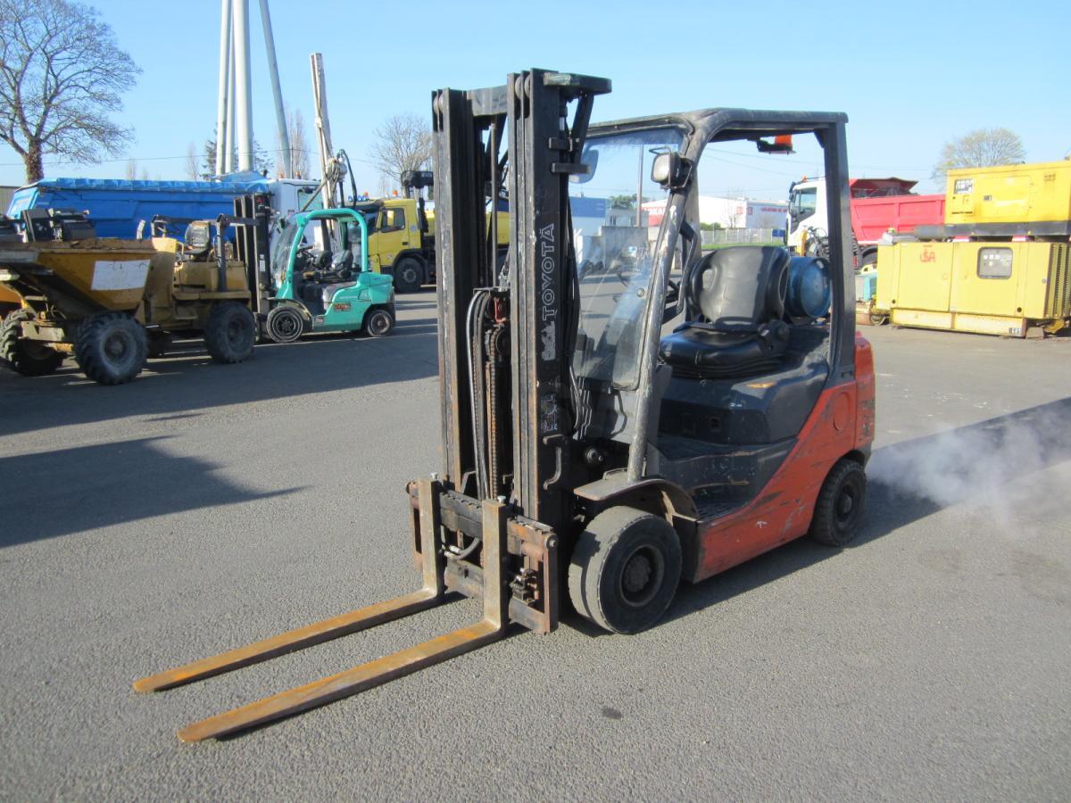 Toyota 02-8FGF18 - LPG forklift: picture 2 Toyota 02-8FGF18 - LPG forklift: picture 2