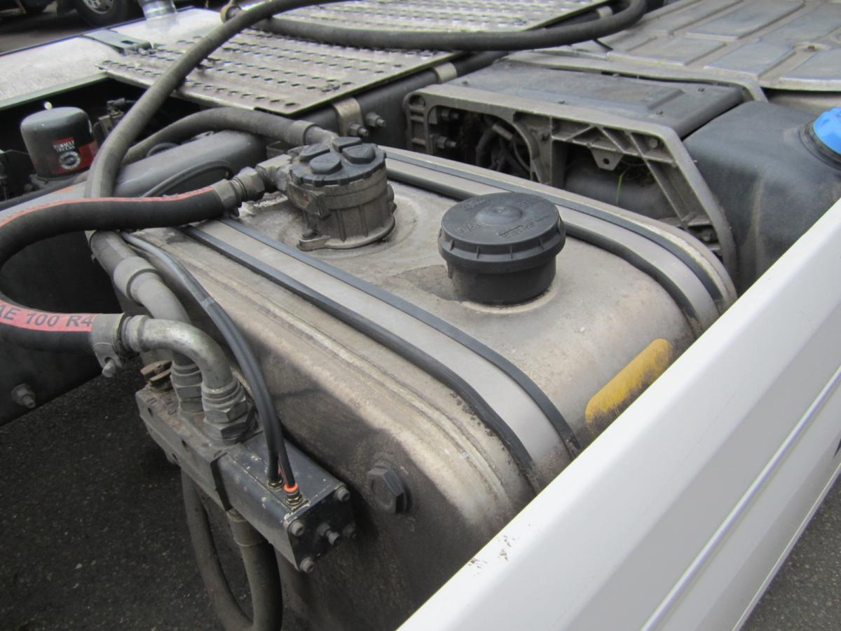 Tractor unit Renault Gamme T 480: picture 6