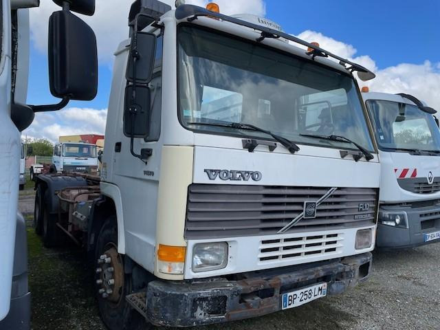 Volvo FL10 - Hook lift truck: picture 2 Volvo FL10 - Hook lift truck: picture 2