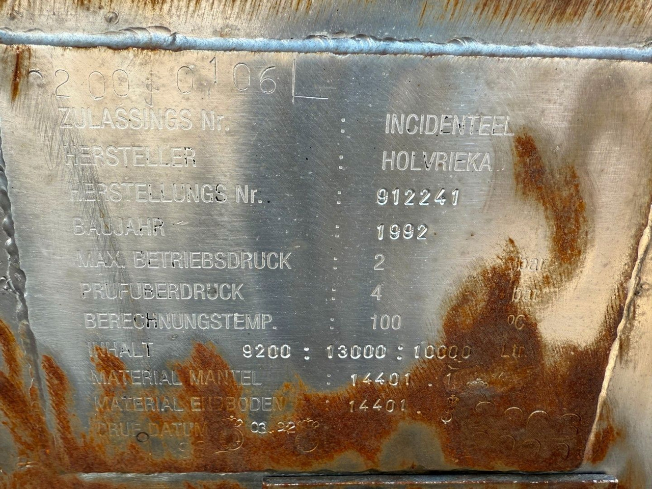 Burg 3 axle 3 compartments 32.200 L ADR - Tank semi-trailer: picture 3 Burg 3 axle 3 compartments 32.200 L ADR - Tank semi-trailer: picture 3