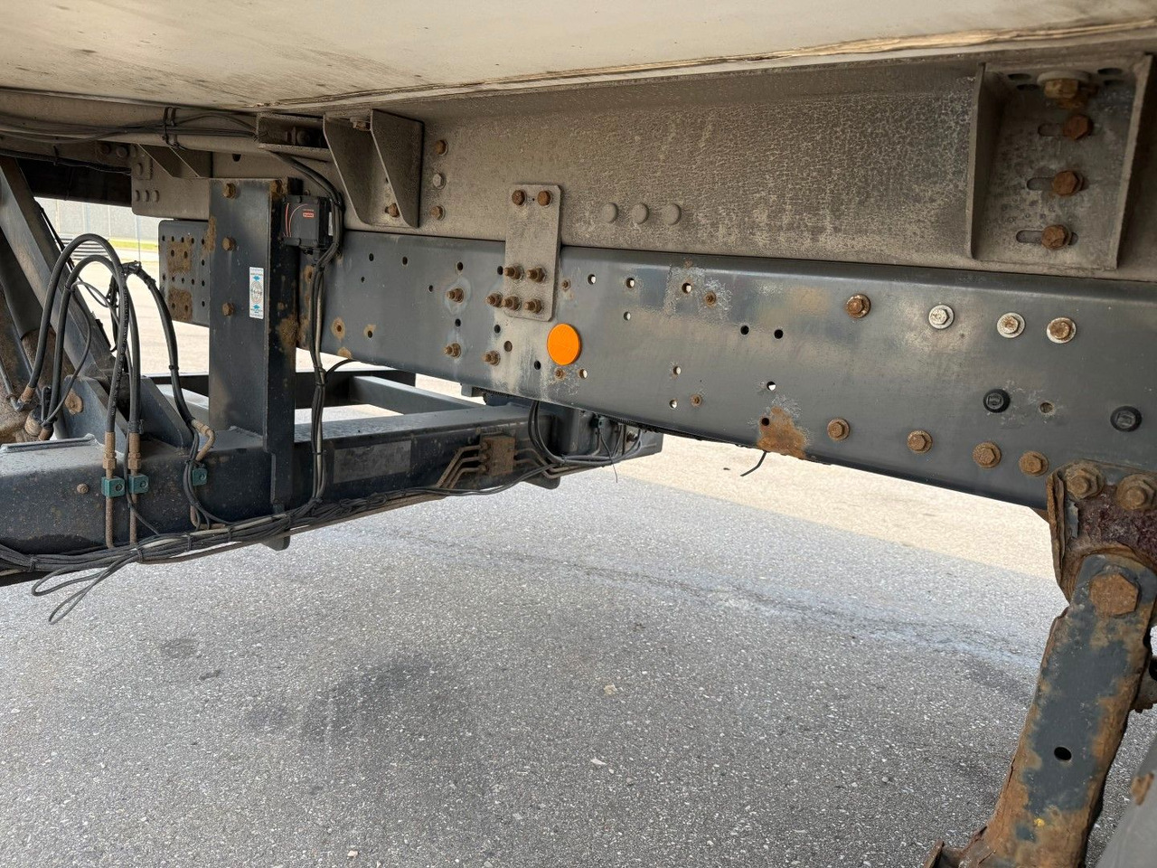 Refrigerator truck Iveco 180E32 Schmitz / Thermo King T-1200R Spectrum Iveco 180E32 Schmitz / Thermo King T-1200R Spectrum: picture 18 Refrigerator truck Iveco 180E32 Schmitz / Thermo King T-1200R Spectrum Iveco 180E32 Schmitz / Thermo King T-1200R Spectrum: picture 18