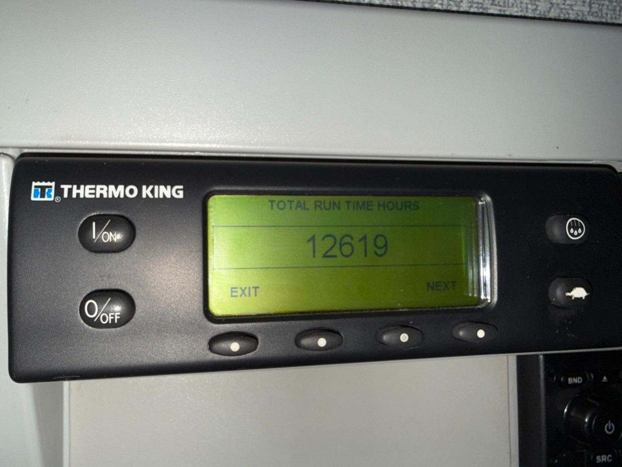 Refrigerator truck Iveco 180E32 Schmitz / Thermo King T-1200R Spectrum Iveco 180E32 Schmitz / Thermo King T-1200R Spectrum: picture 20 Refrigerator truck Iveco 180E32 Schmitz / Thermo King T-1200R Spectrum Iveco 180E32 Schmitz / Thermo King T-1200R Spectrum: picture 20