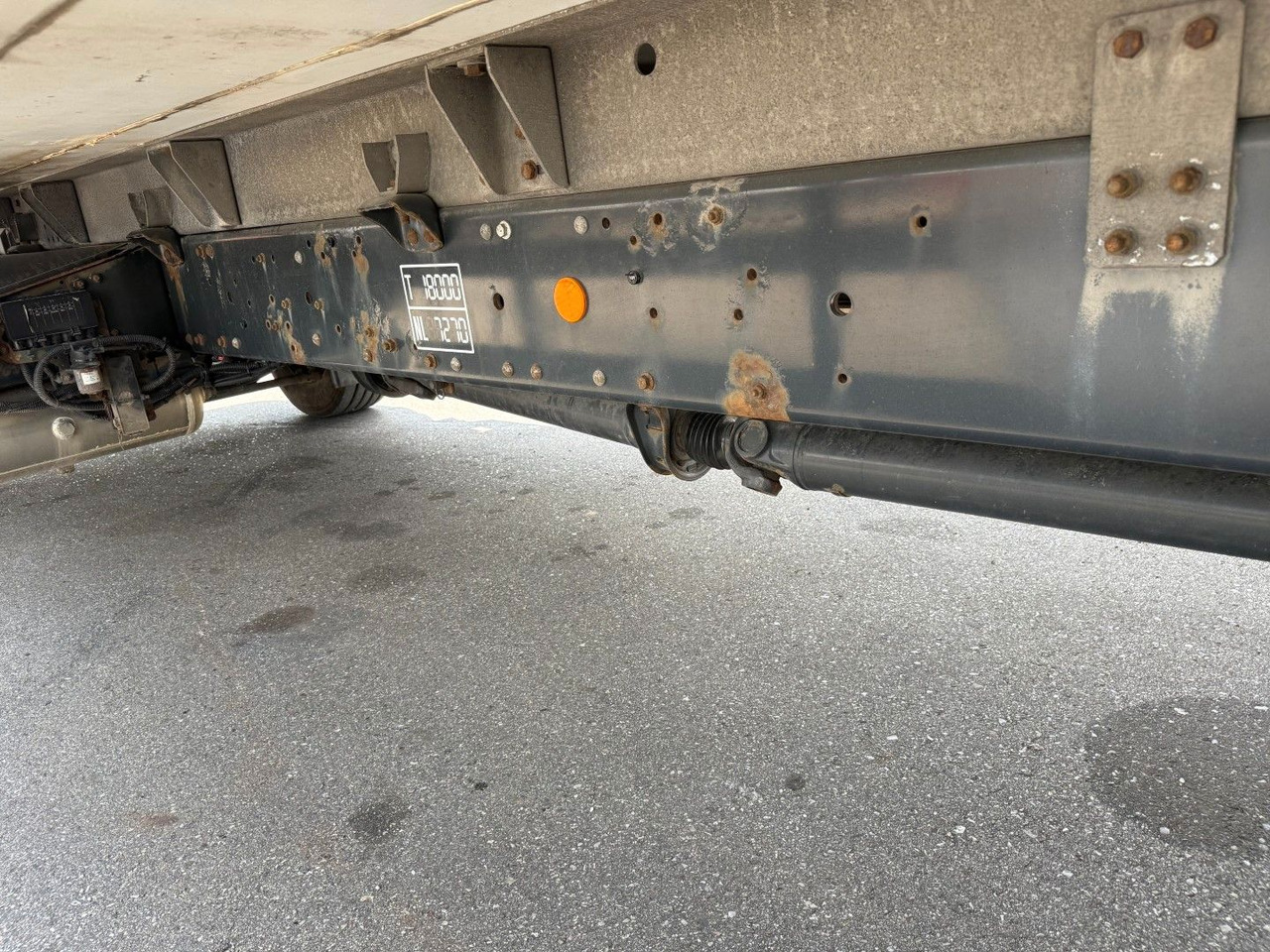 Refrigerator truck Iveco 180E32 Schmitz / Thermo King T-1200R Spectrum Iveco 180E32 Schmitz / Thermo King T-1200R Spectrum: picture 25 Refrigerator truck Iveco 180E32 Schmitz / Thermo King T-1200R Spectrum Iveco 180E32 Schmitz / Thermo King T-1200R Spectrum: picture 25