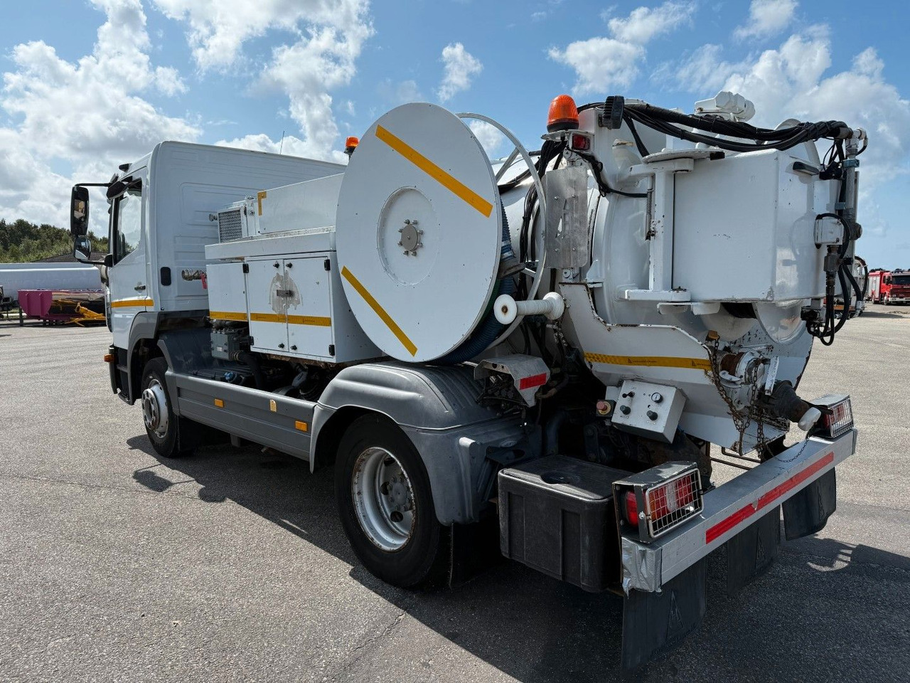 Mercedes-Benz Atego 1323 RHD Euro 6 Hvidtved Larsen Cityflex - Vacuum truck: picture 3 Mercedes-Benz Atego 1323 RHD Euro 6 Hvidtved Larsen Cityflex - Vacuum truck: picture 3