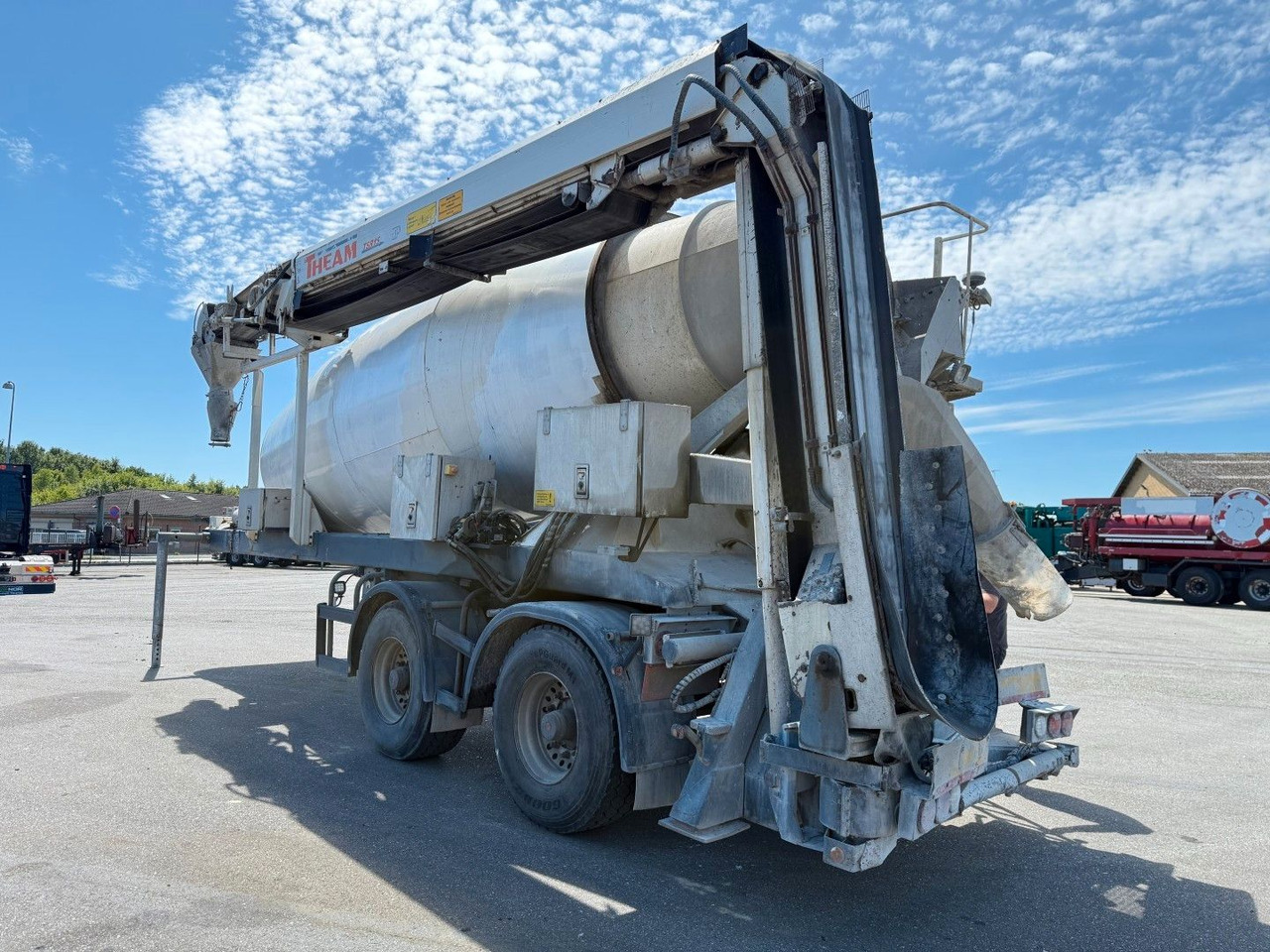 Mixer De Buf BM 12-36-2SPR m/ belt Theam TSR15 - Concrete mixer semi-trailer: picture 5 Mixer De Buf BM 12-36-2SPR m/ belt Theam TSR15 - Concrete mixer semi-trailer: picture 5