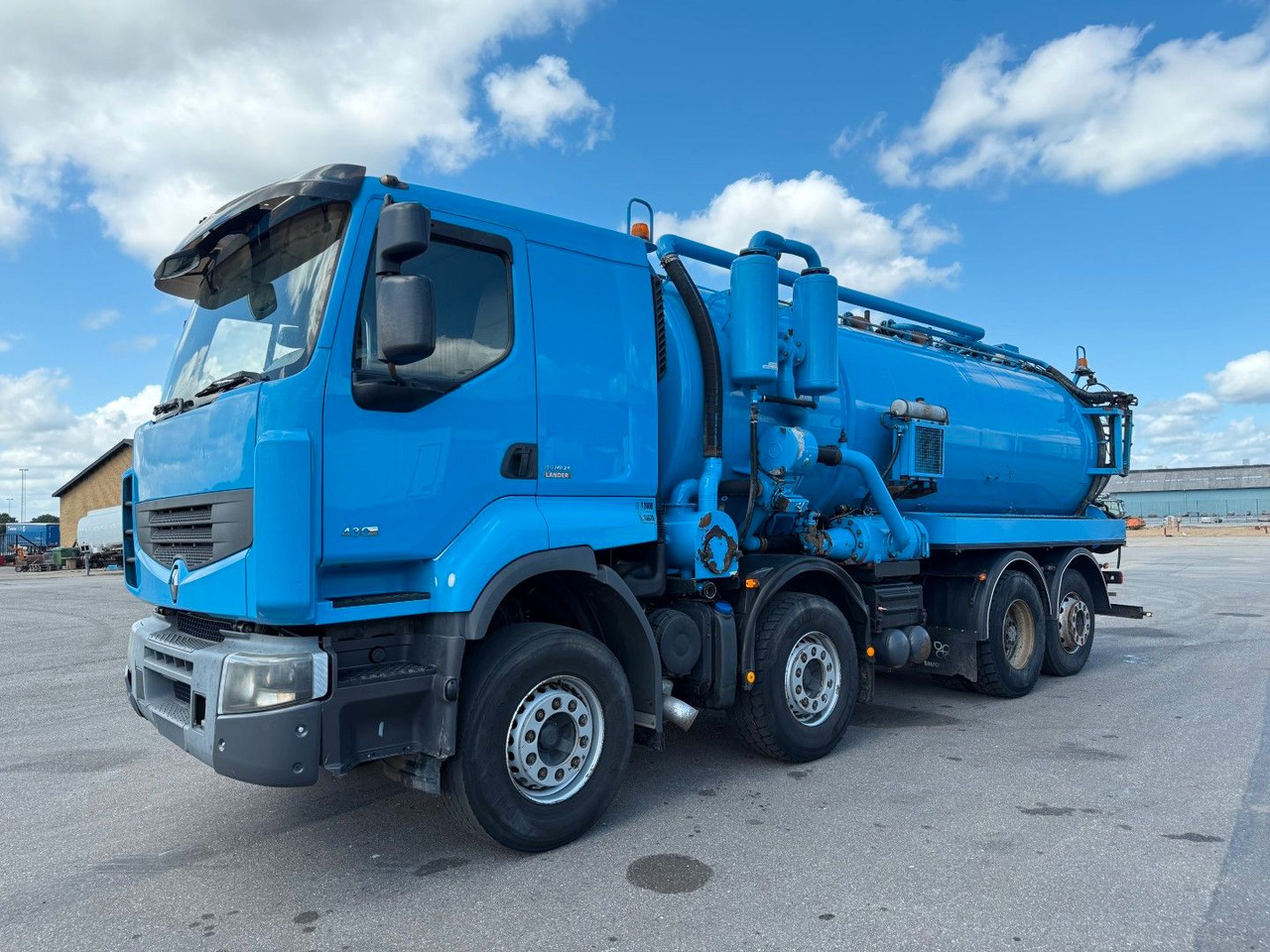 Renault Premium Lander 430.32 8x2*6 Simon Moos 18.100 L - Vacuum truck: picture 1 Renault Premium Lander 430.32 8x2*6 Simon Moos 18.100 L - Vacuum truck: picture 1