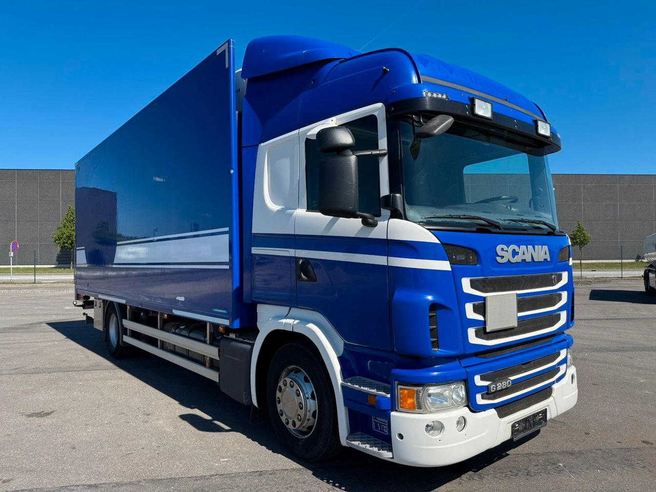 Scania G280 4x2 TK -800R Isokoffer Euro 6 - Box truck: picture 2 Scania G280 4x2 TK -800R Isokoffer Euro 6 - Box truck: picture 2