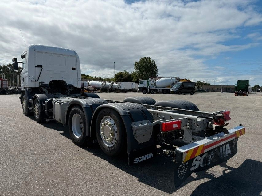 Scania G450 LB 8x2*6 MNB ADR Chassis / Retarder - Cab chassis truck: picture 4 Scania G450 LB 8x2*6 MNB ADR Chassis / Retarder - Cab chassis truck: picture 4
