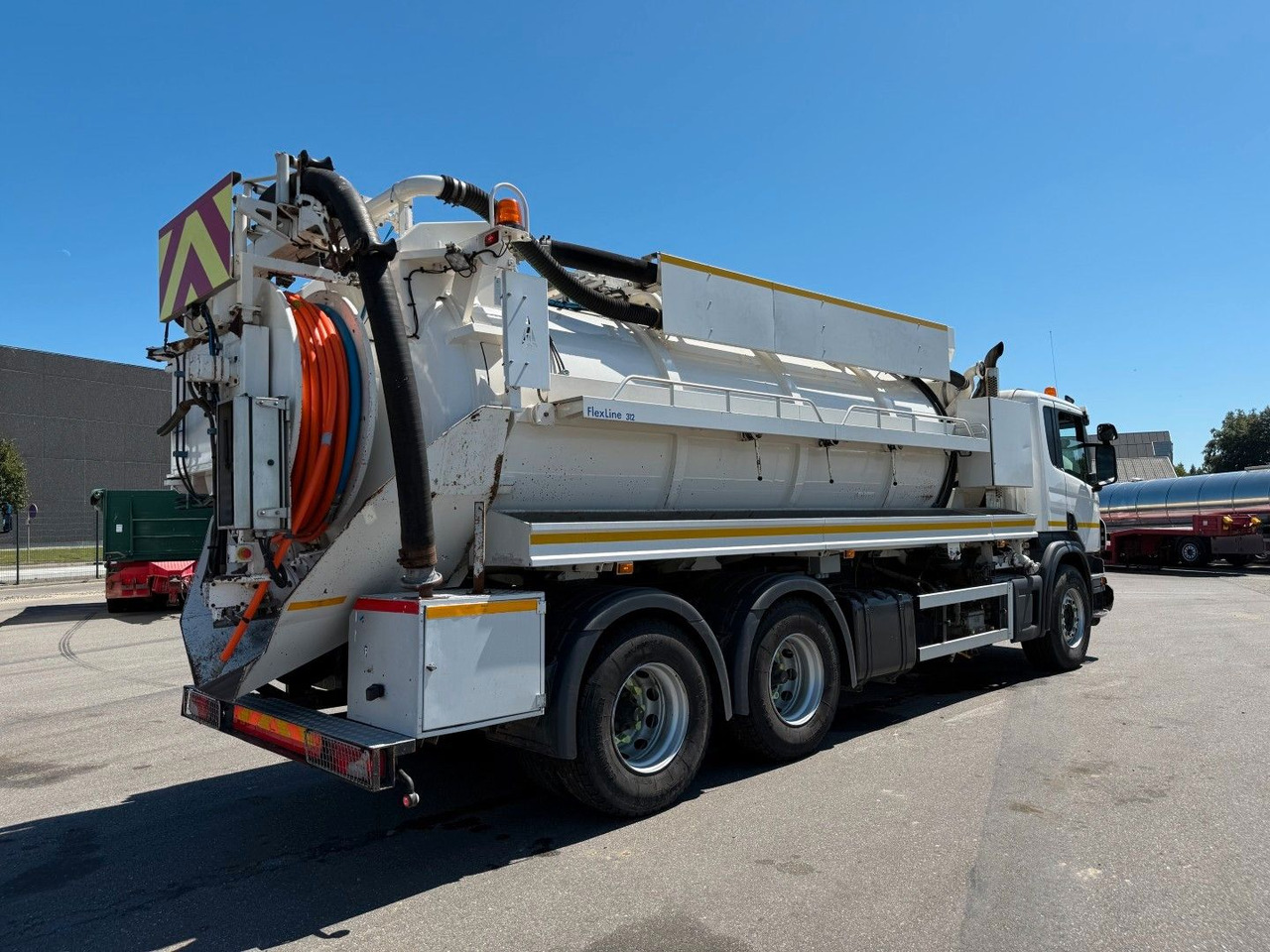 Scania P360 6x4 RHD Hvidtved Larsen FlexLine 312 - Vacuum truck: picture 3 Scania P360 6x4 RHD Hvidtved Larsen FlexLine 312 - Vacuum truck: picture 3