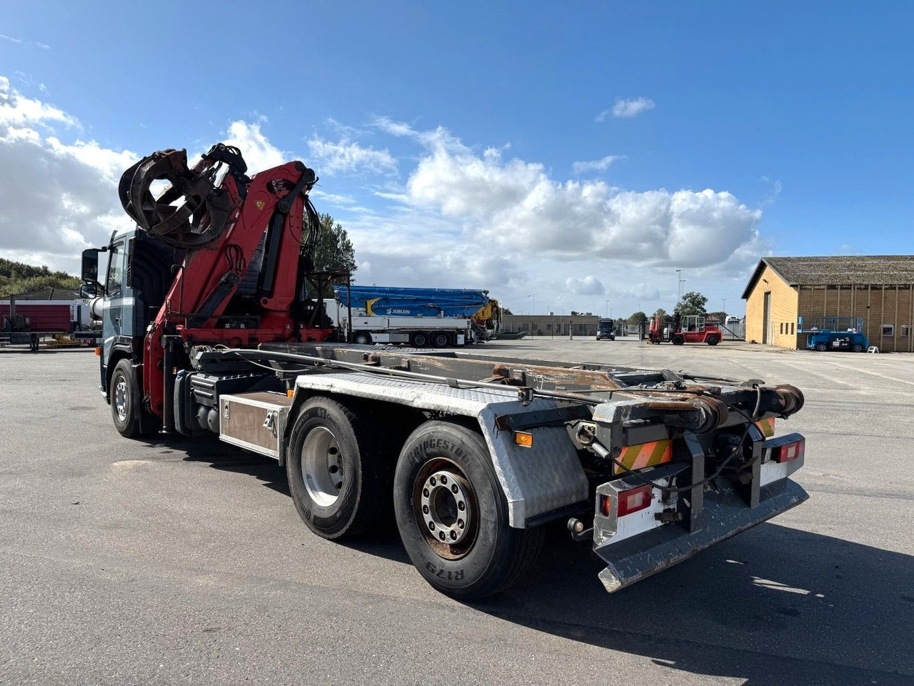 Volvo FM340 6x2*4 Kipper / Palfinger Epsilon 150Z96 - Crane truck: picture 4 Volvo FM340 6x2*4 Kipper / Palfinger Epsilon 150Z96 - Crane truck: picture 4