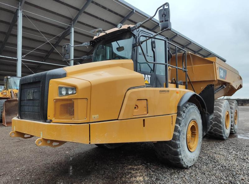 Caterpillar 740GC - Articulated dumper: picture 2 Caterpillar 740GC - Articulated dumper: picture 2