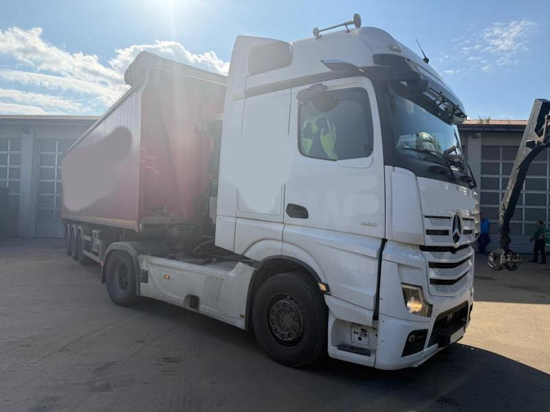 Mercedes Actros 1851 - Tractor unit: picture 1 Mercedes Actros 1851 - Tractor unit: picture 1