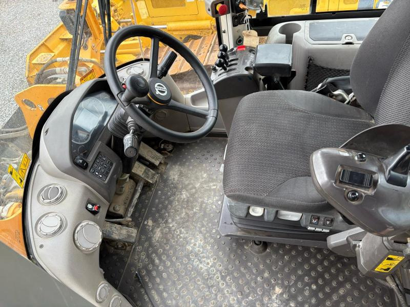 Volvo L70H - Wheel loader: picture 5 Volvo L70H - Wheel loader: picture 5