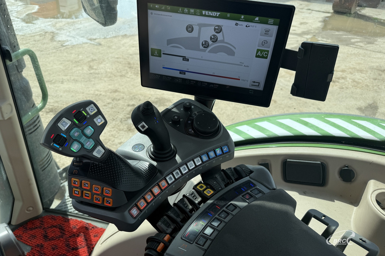 Farm tractor Fendt 724 Vario: picture 20