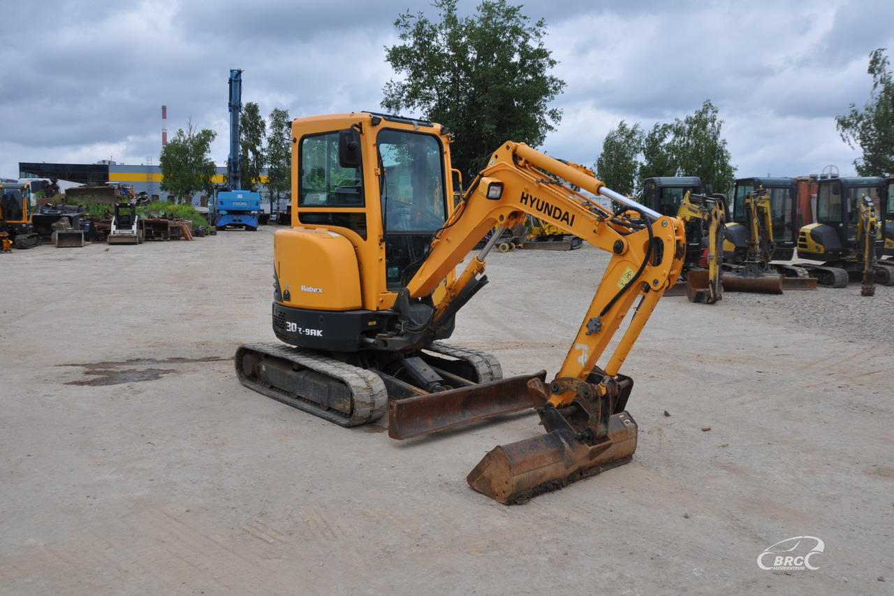 Hyundai R30Z-9AK - Mini excavator: picture 2 Hyundai R30Z-9AK - Mini excavator: picture 2