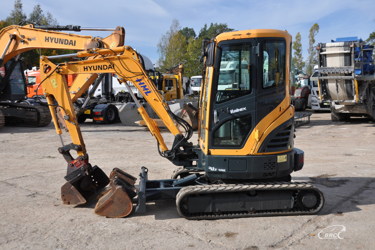 Hyundai R30Z-9AK - Mini excavator: picture 3 Hyundai R30Z-9AK - Mini excavator: picture 3