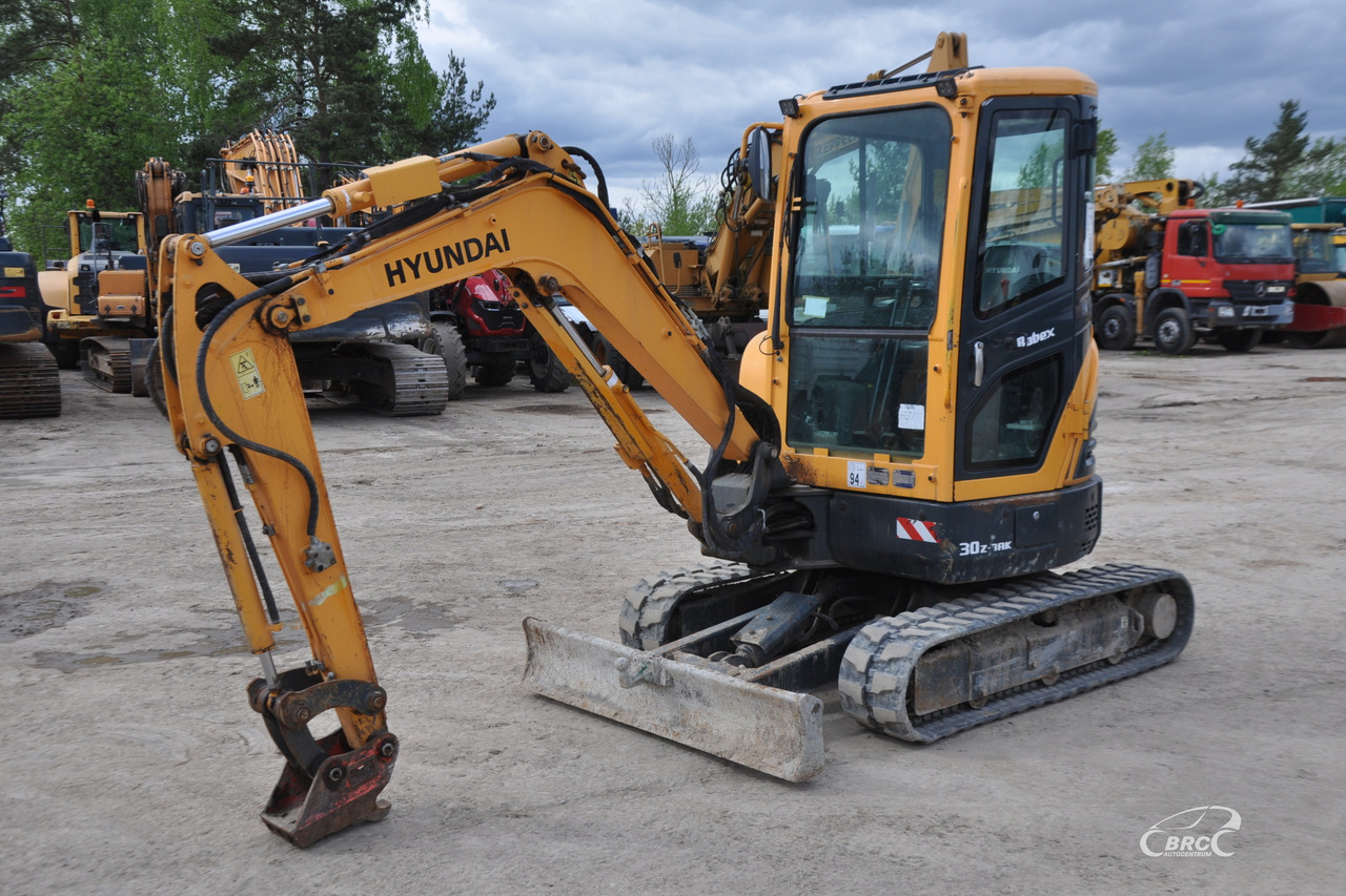 Hyundai R30Z-9AK - Mini excavator: picture 1 Hyundai R30Z-9AK - Mini excavator: picture 1