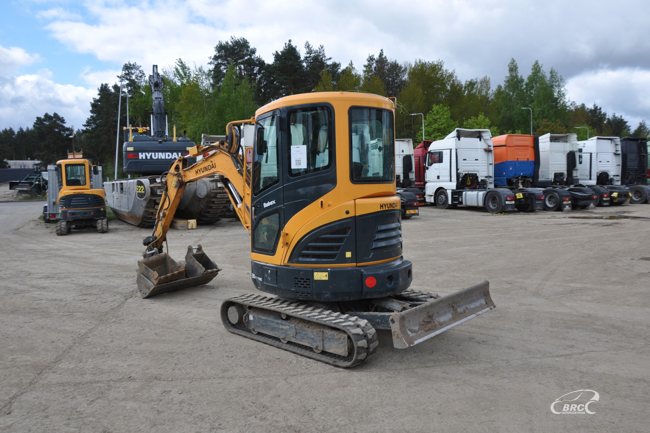 Hyundai R30Z-9AK - Mini excavator: picture 4 Hyundai R30Z-9AK - Mini excavator: picture 4