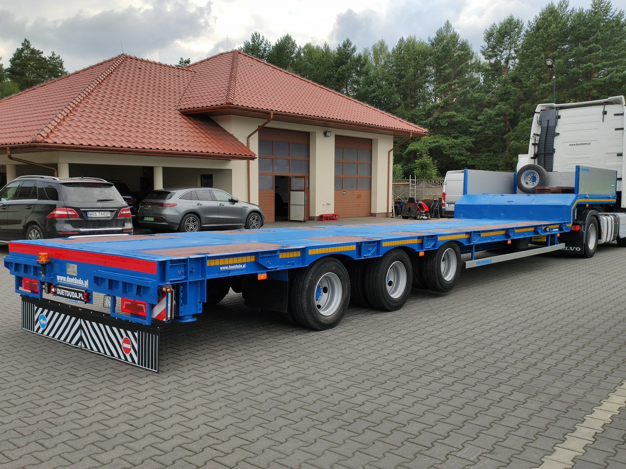Bodex Poszerzana - Low loader semi-trailer: picture 4 Bodex Poszerzana - Low loader semi-trailer: picture 4