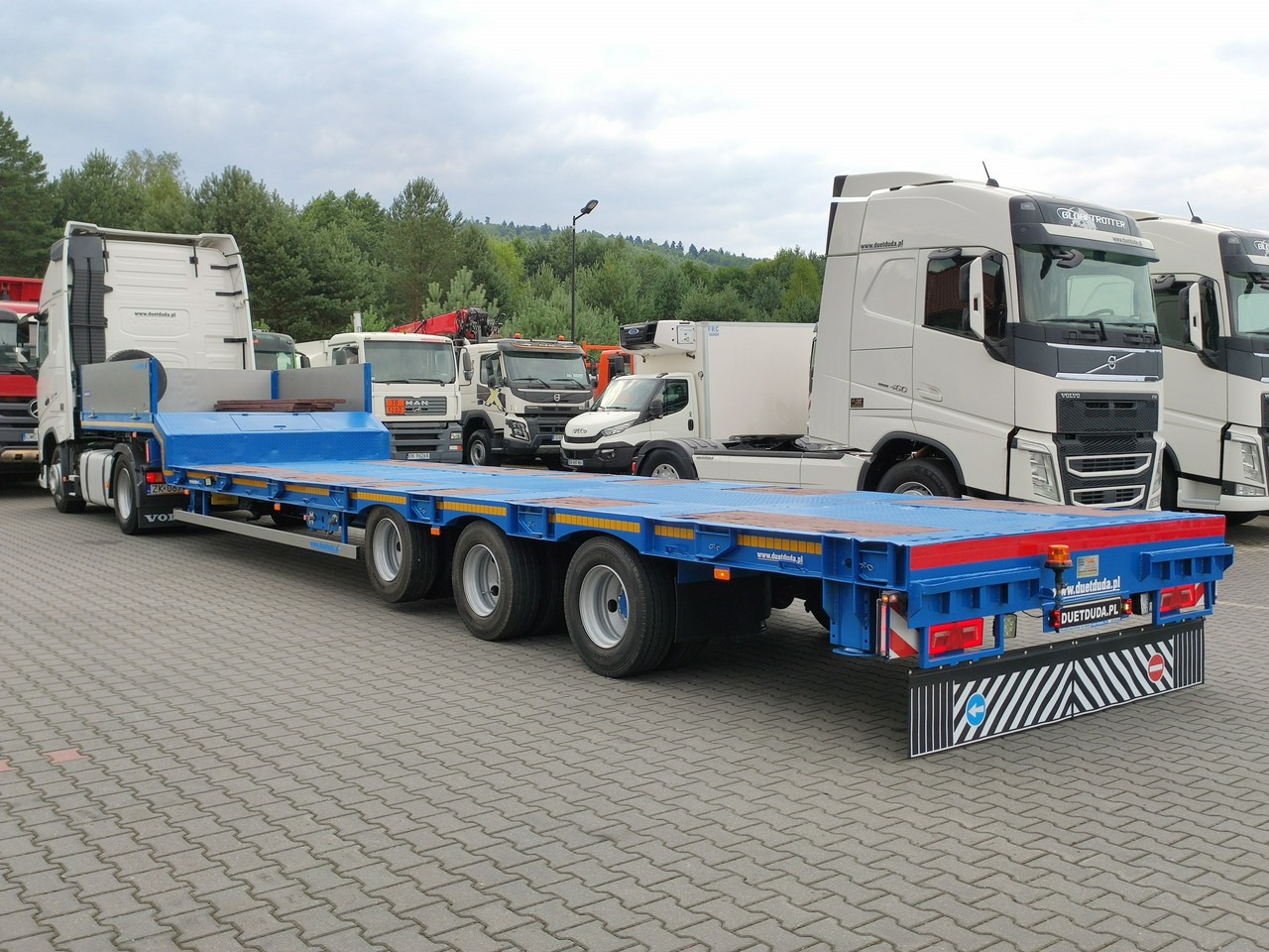 Bodex Poszerzana - Low loader semi-trailer: picture 3 Bodex Poszerzana - Low loader semi-trailer: picture 3