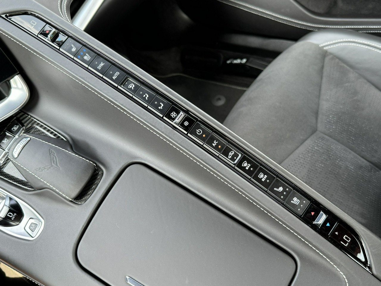 Convertible Chevrolet Corvette: picture 49