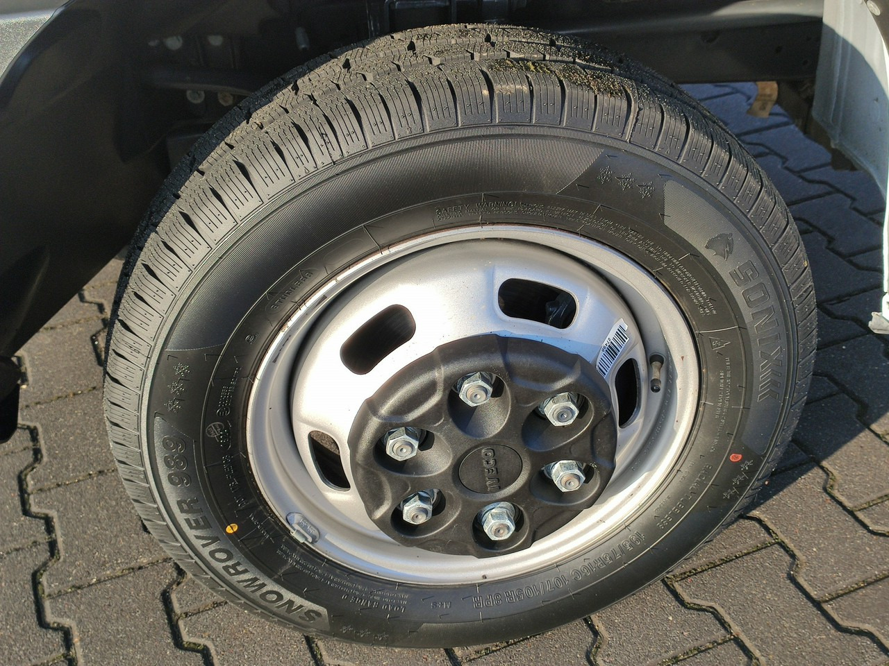 Tipper van Iveco Daily 35C16 V: picture 22