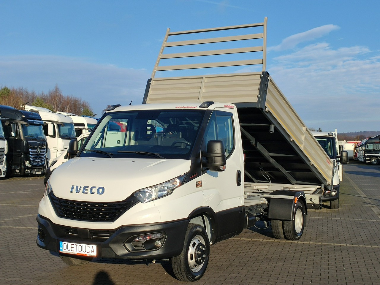 Tipper van Iveco Daily 35C16 V: picture 9