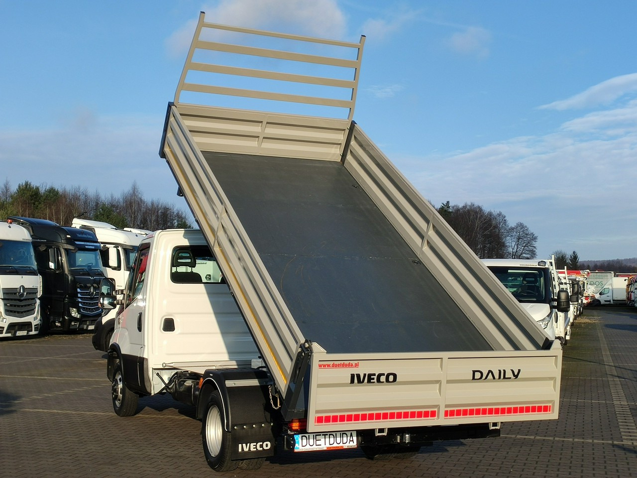 Tipper van Iveco Daily 35C16 V: picture 10