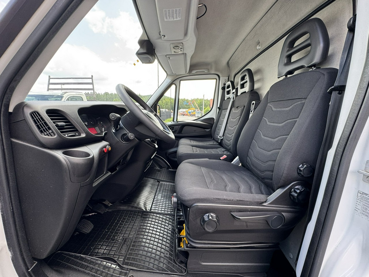 Refrigerated van Iveco Daily 50C15 V: picture 23 Refrigerated van Iveco Daily 50C15 V: picture 23