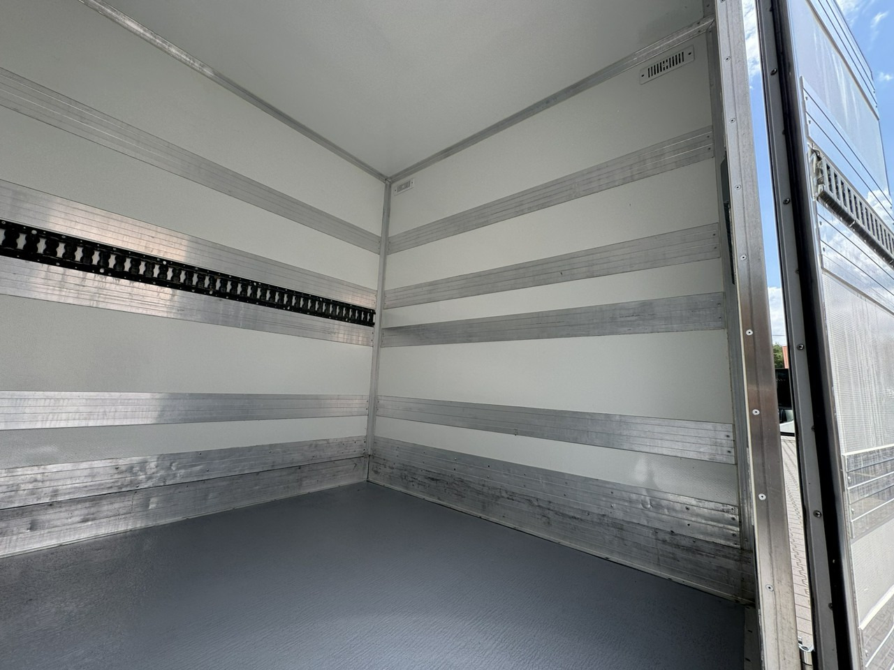 Refrigerated van Iveco Daily 50C15 V: picture 8 Refrigerated van Iveco Daily 50C15 V: picture 8