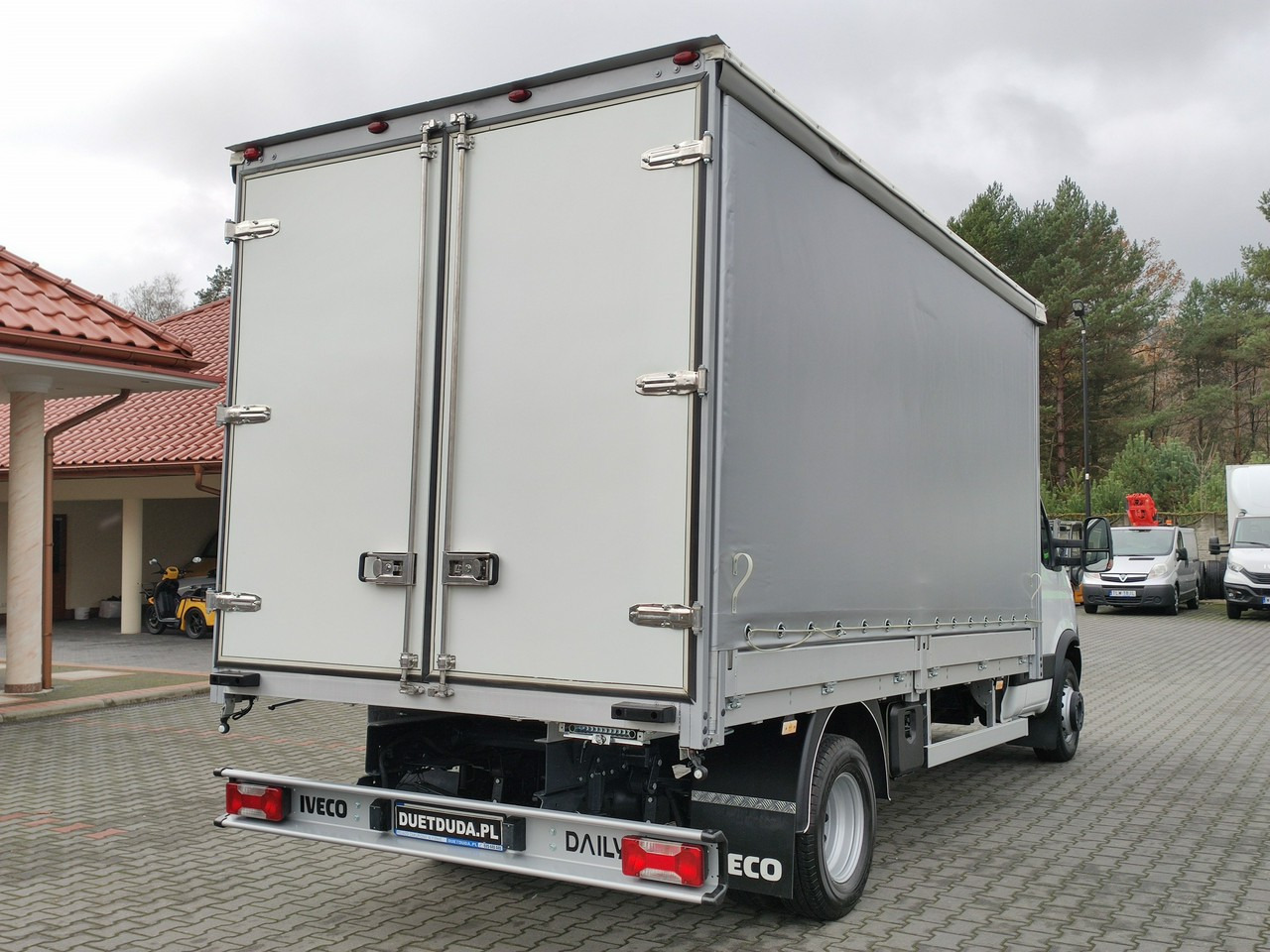 Curtain side van Iveco Daily 70C18 V H: picture 18