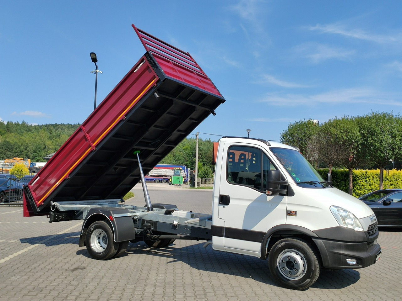 Iveco Daily 70C18 V H - Tipper van: picture 4 Iveco Daily 70C18 V H - Tipper van: picture 4