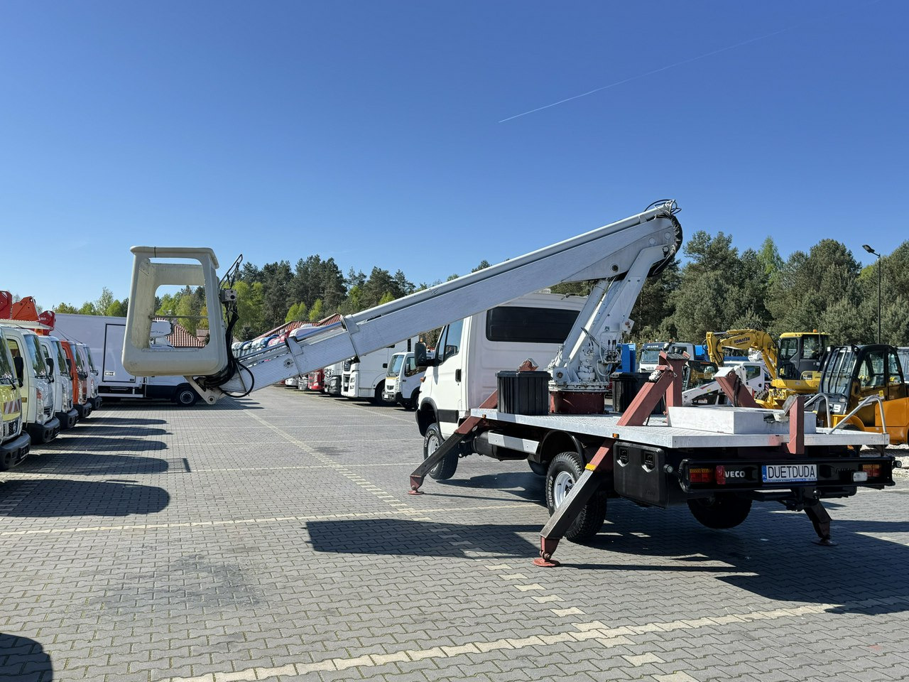 Truck mounted aerial platform Iveco Daily: picture 14 Truck mounted aerial platform Iveco Daily: picture 14