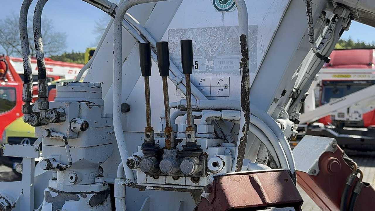 Truck mounted aerial platform Iveco Daily: picture 10 Truck mounted aerial platform Iveco Daily: picture 10