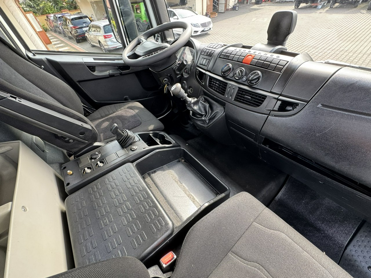 Cab chassis truck Iveco Eurocargo 150-280 Rama 550cm Napęd 4x4 Reduktor + Blokady: picture 35