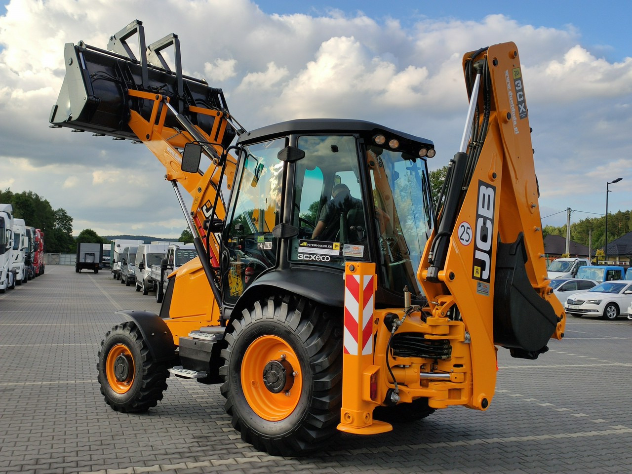 Backhoe loader JCB 3CX: picture 41