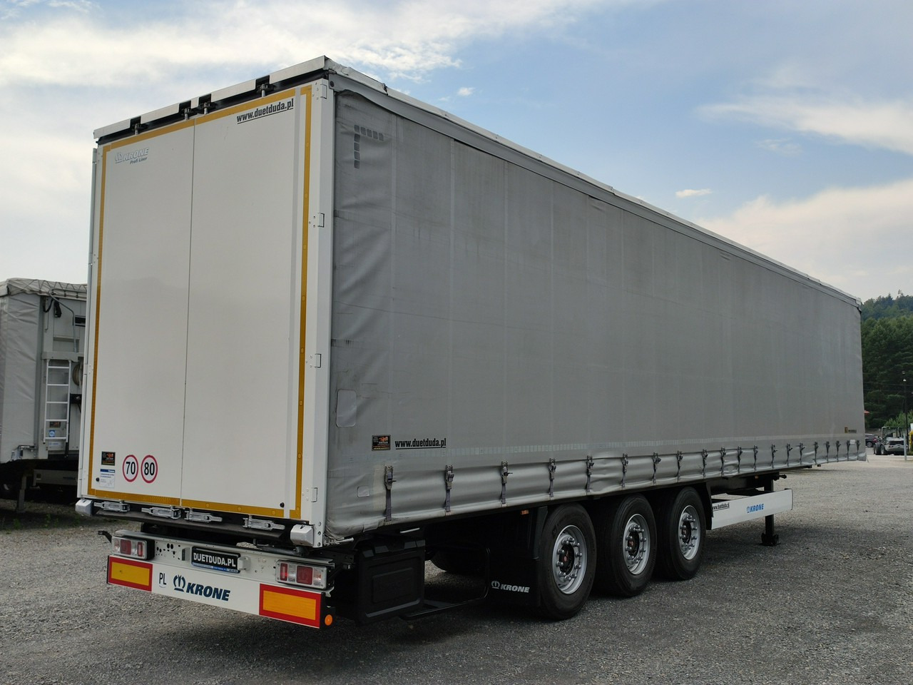 Krone Standard OŚ Podnoszona SAF 2017r - Curtainsider semi-trailer: picture 5 Krone Standard OŚ Podnoszona SAF 2017r - Curtainsider semi-trailer: picture 5