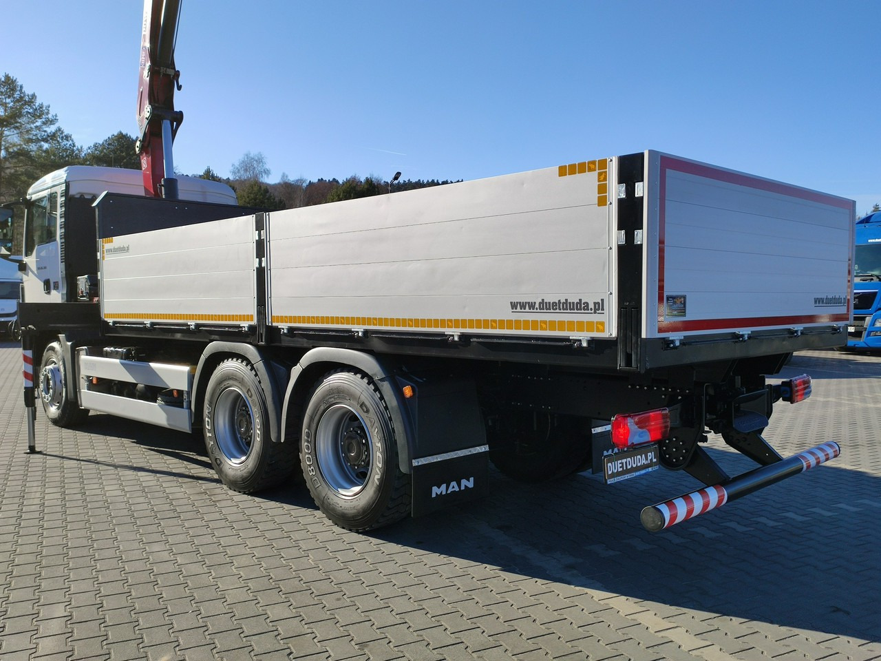 Dropside/ Flatbed truck, Crane truck MAN TGS 26.360 6x4: picture 7