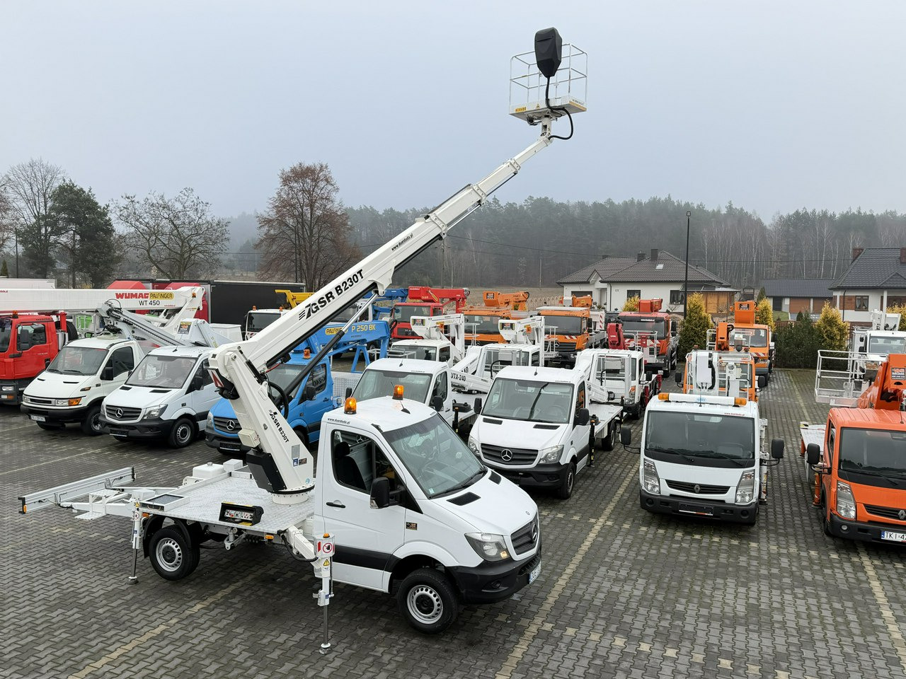 Mercedes Sprinter - Truck mounted aerial platform: picture 1 Mercedes Sprinter - Truck mounted aerial platform: picture 1