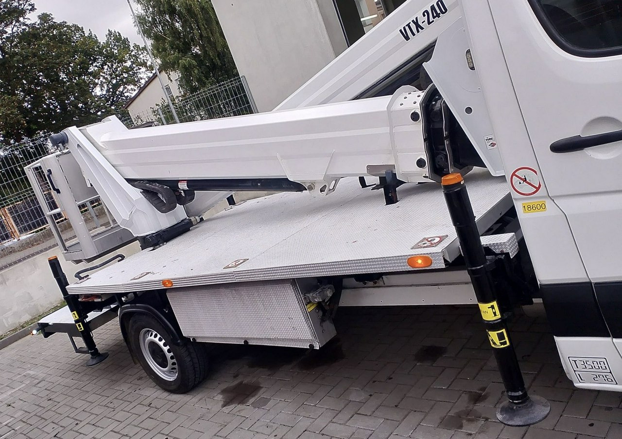 Mercedes Sprinter Zwyżka Podnośnik Koszowy VERSALIFT VTX-240 UDT - Truck mounted aerial platform: picture 4 Mercedes Sprinter Zwyżka Podnośnik Koszowy VERSALIFT VTX-240 UDT - Truck mounted aerial platform: picture 4