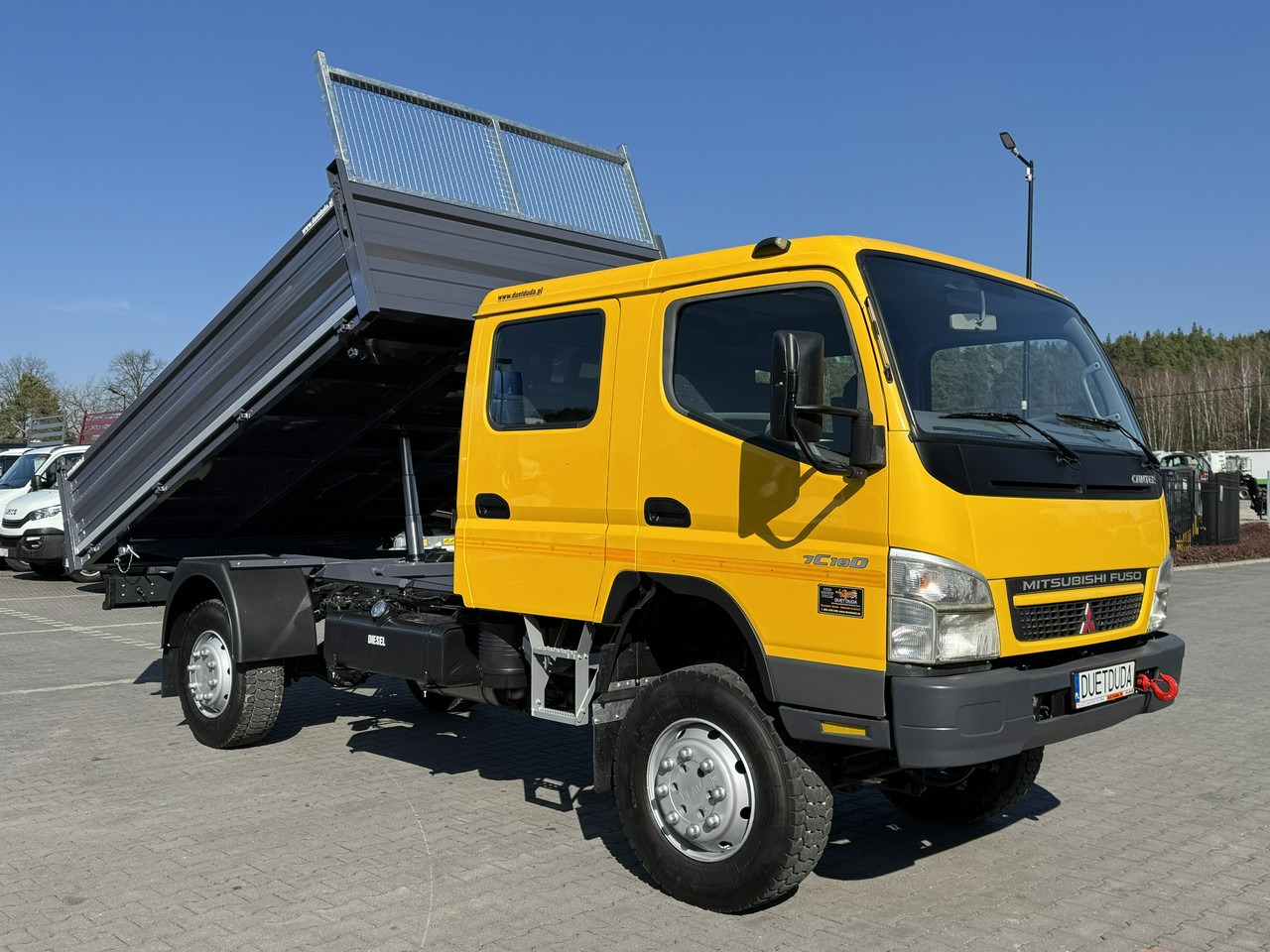 Mitsubishi Canter Fuso 4x4 17C18D 4.9/180KM Wywrotka 3-stronna - Tipper: picture 2 Mitsubishi Canter Fuso 4x4 17C18D 4.9/180KM Wywrotka 3-stronna - Tipper: picture 2