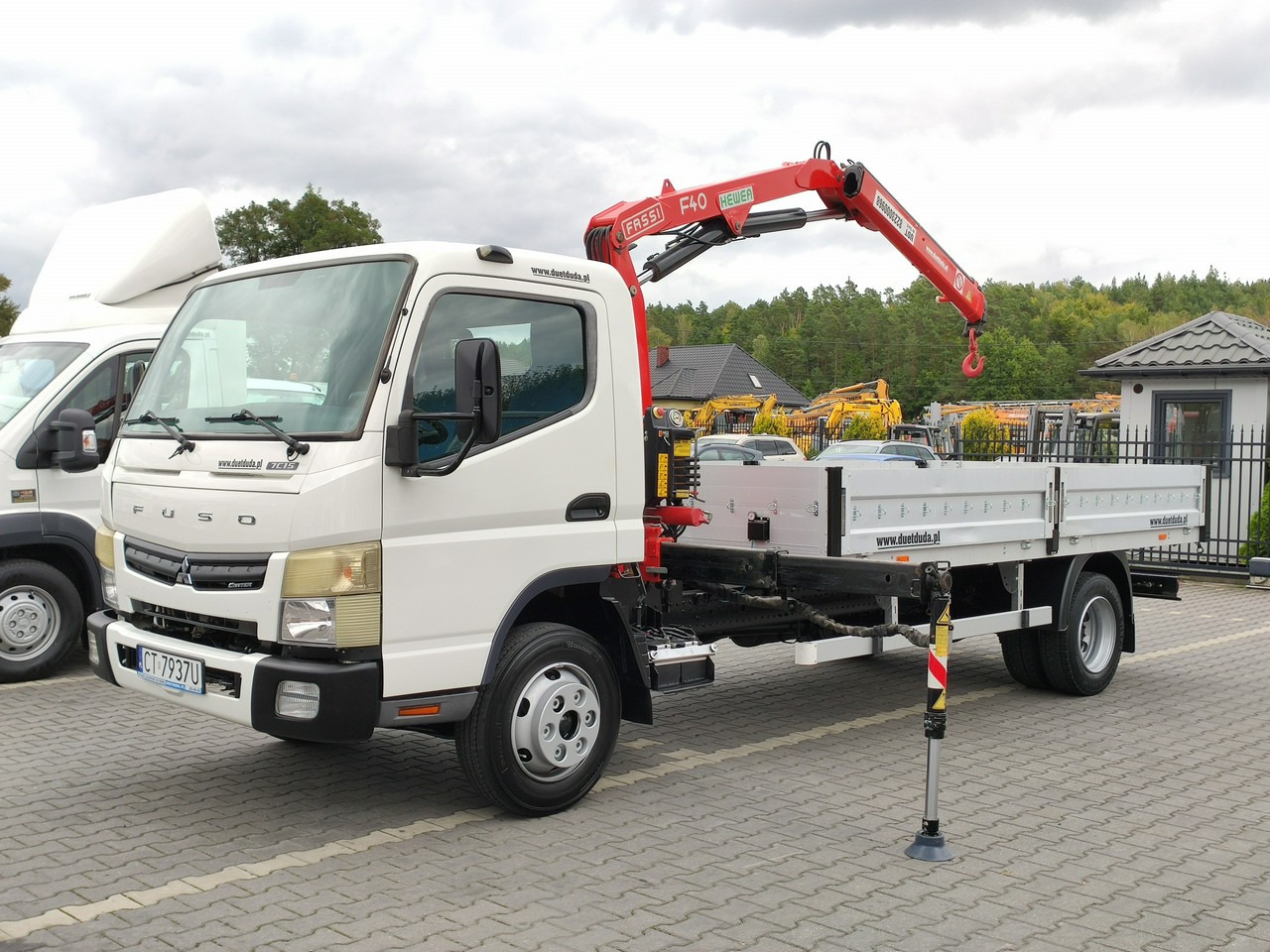 Mitsubishi Canter Fuso 7C15 3.0/150KM HDS FASSI F40 UNIKAT Super Stan !!! - Dropside/ Flatbed truck, Crane truck: picture 2 Mitsubishi Canter Fuso 7C15 3.0/150KM HDS FASSI F40 UNIKAT Super Stan !!! - Dropside/ Flatbed truck, Crane truck: picture 2