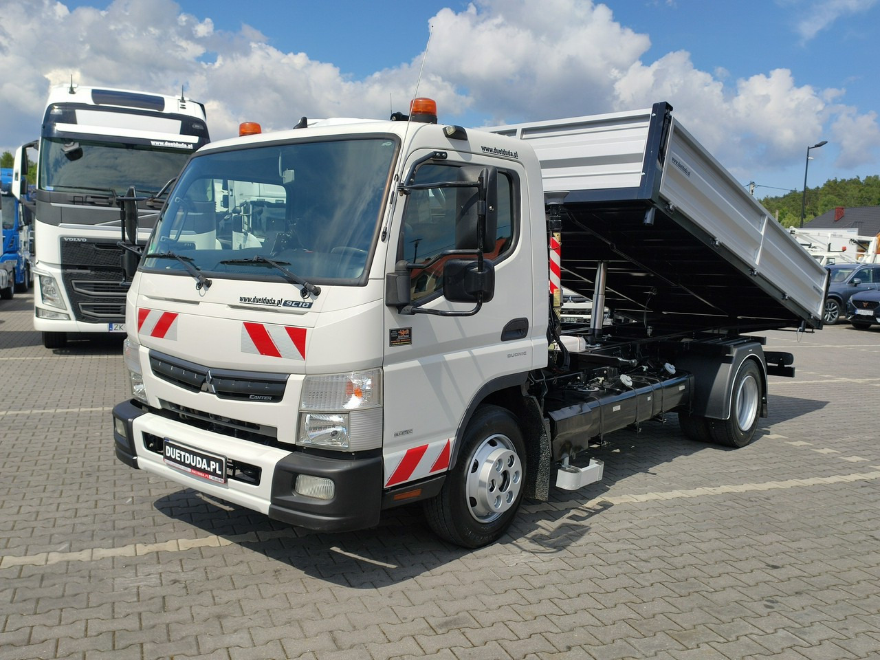 Mitsubishi Canter Fuso 9C18 3.0/180KM Automat, HDS FASSI F30 Wywrotka 3-str - Tipper, Crane truck: picture 3 Mitsubishi Canter Fuso 9C18 3.0/180KM Automat, HDS FASSI F30 Wywrotka 3-str - Tipper, Crane truck: picture 3