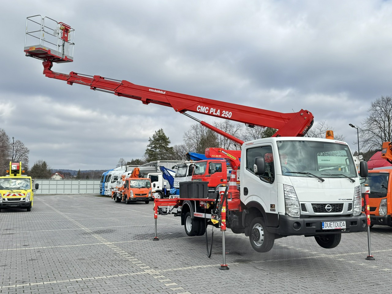 Nissan Cabstar - Truck mounted aerial platform: picture 4 Nissan Cabstar - Truck mounted aerial platform: picture 4