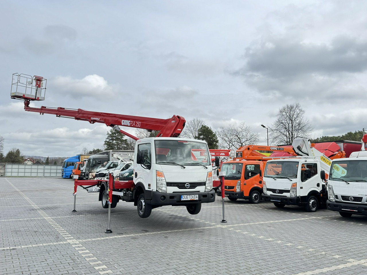 Nissan Cabstar - Truck mounted aerial platform: picture 3 Nissan Cabstar - Truck mounted aerial platform: picture 3