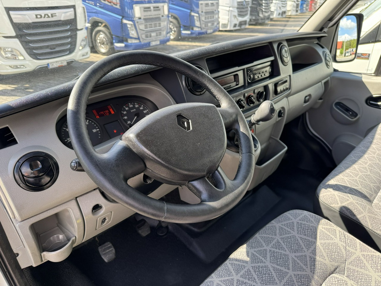 Lease a Renault Mascott Renault Mascott: picture 22
